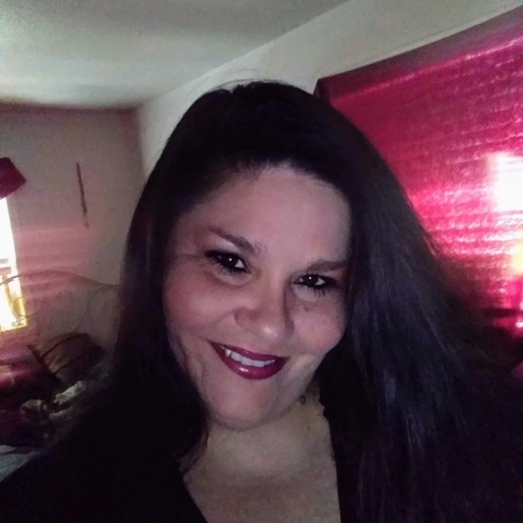 Meet your Posher, Kelly - Picture 2 of 7